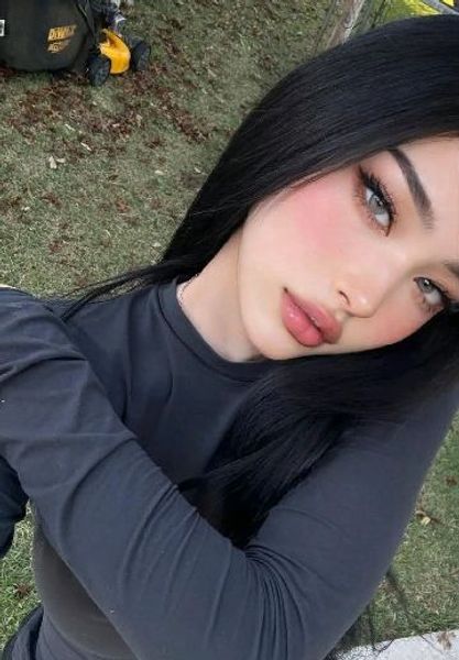 Elena online on Wavo